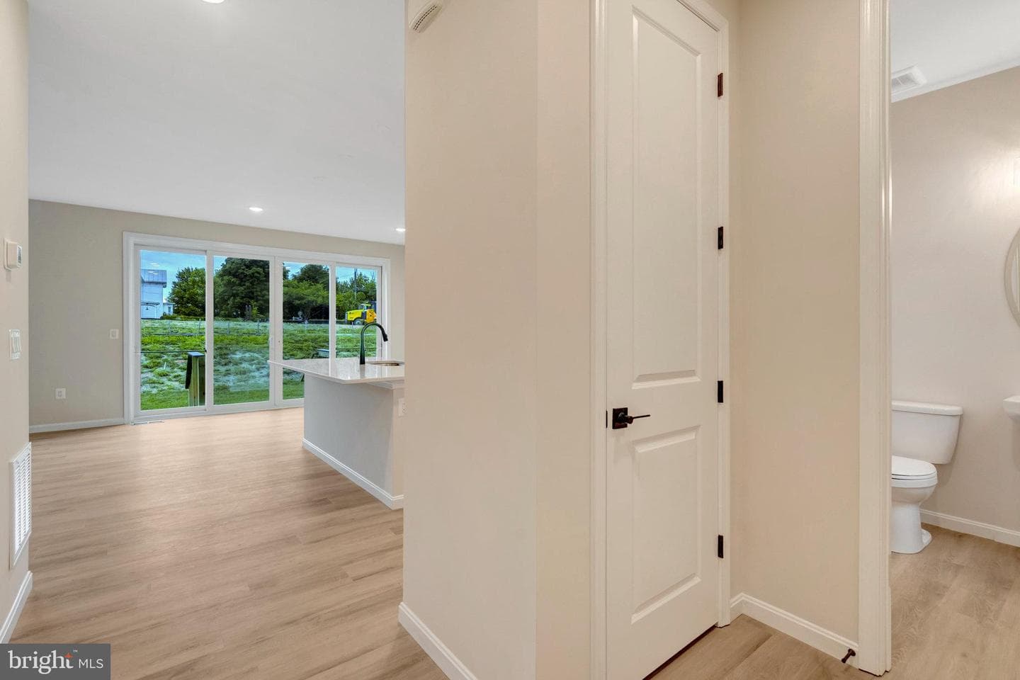 102 Midsummer Lane photo 5