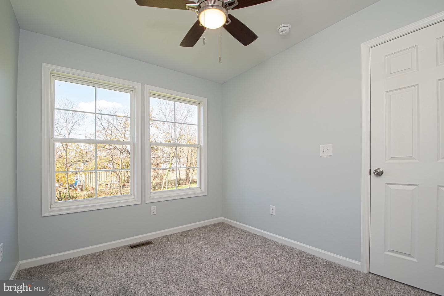 709 Ross St photo 30