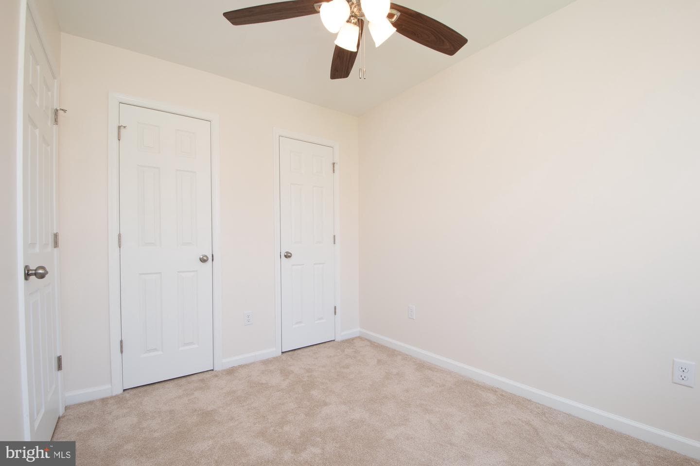 713 Ross St photo 32