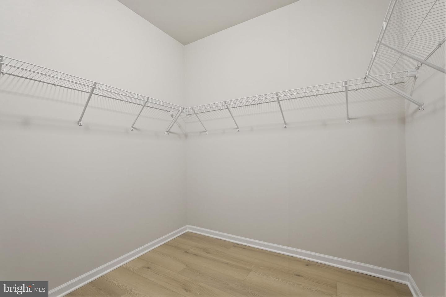 110 Lawford Way photo 17