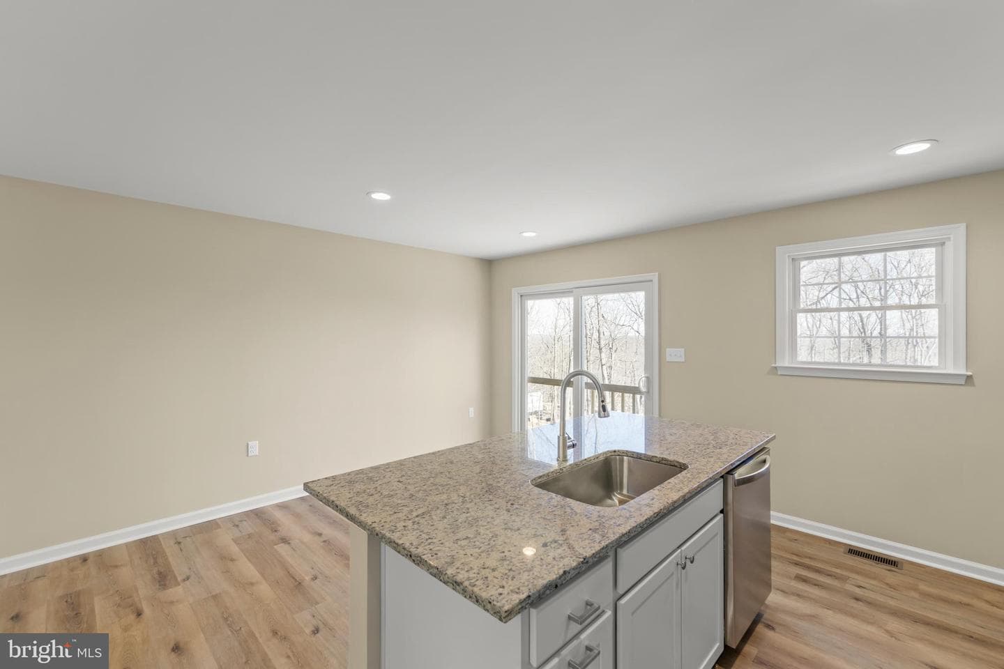 628 Cardinal Drive photo 10