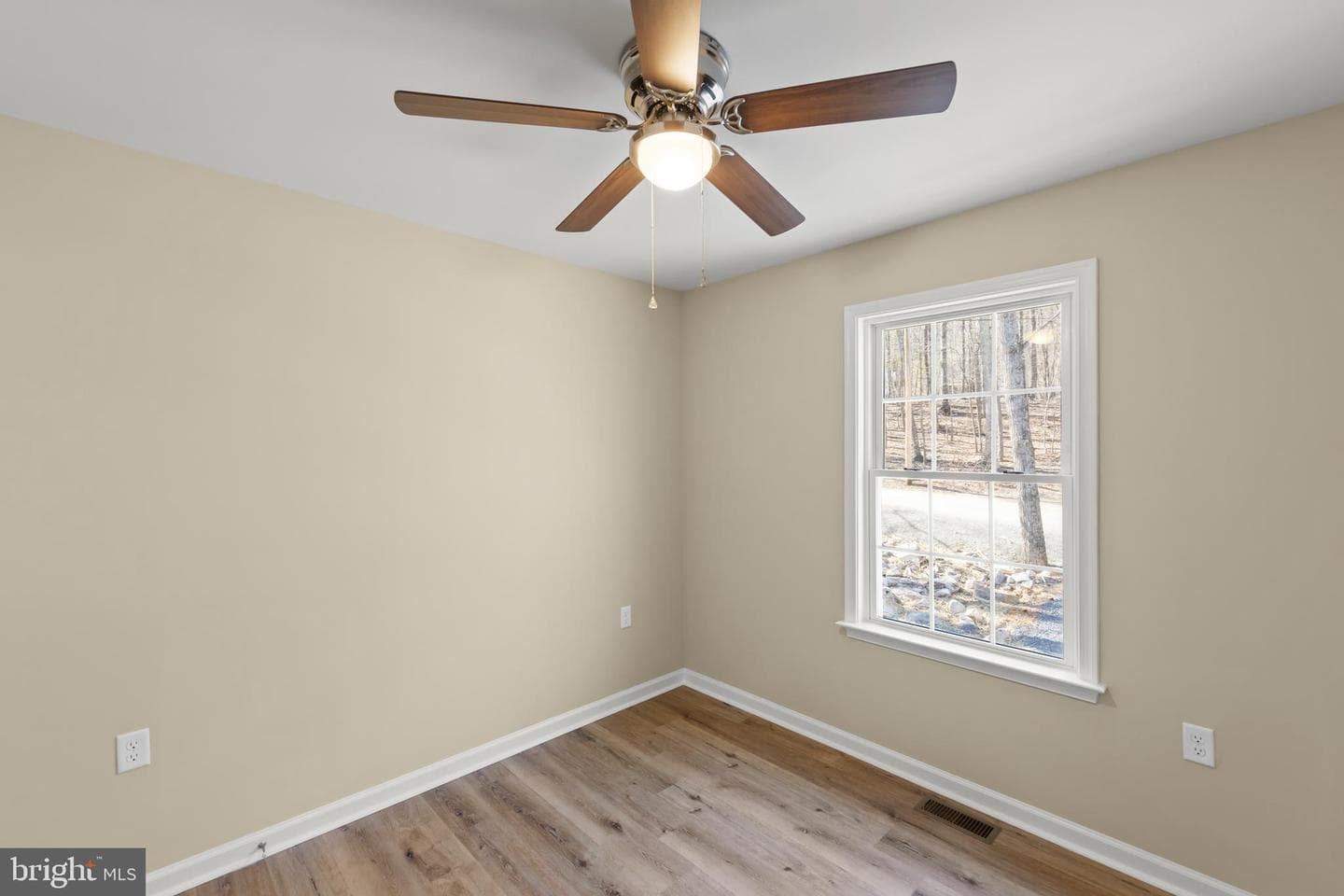 628 Cardinal Drive photo 14