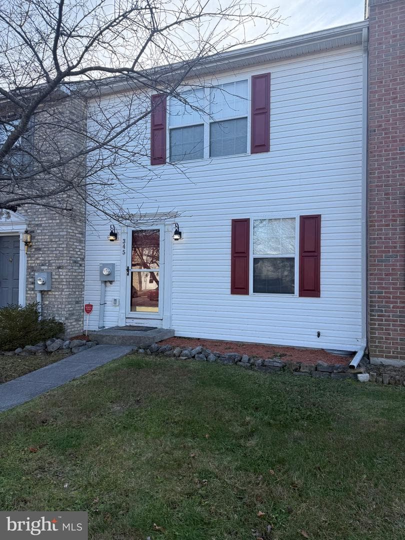 345 Surrey Club Lane photo 3
