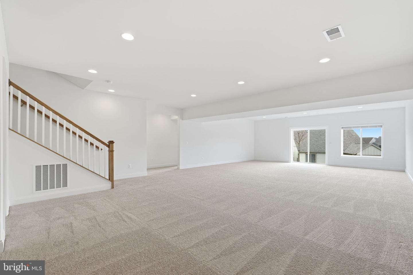 112 Betony Court photo 32