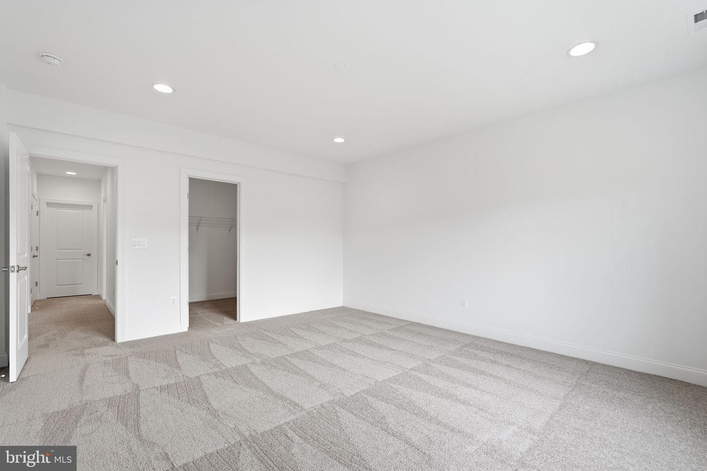 112 Betony Court photo 33