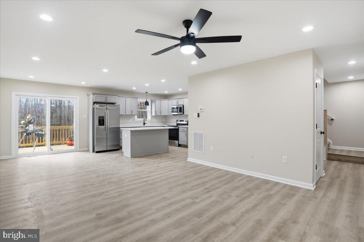 718 Panther Drive photo 5