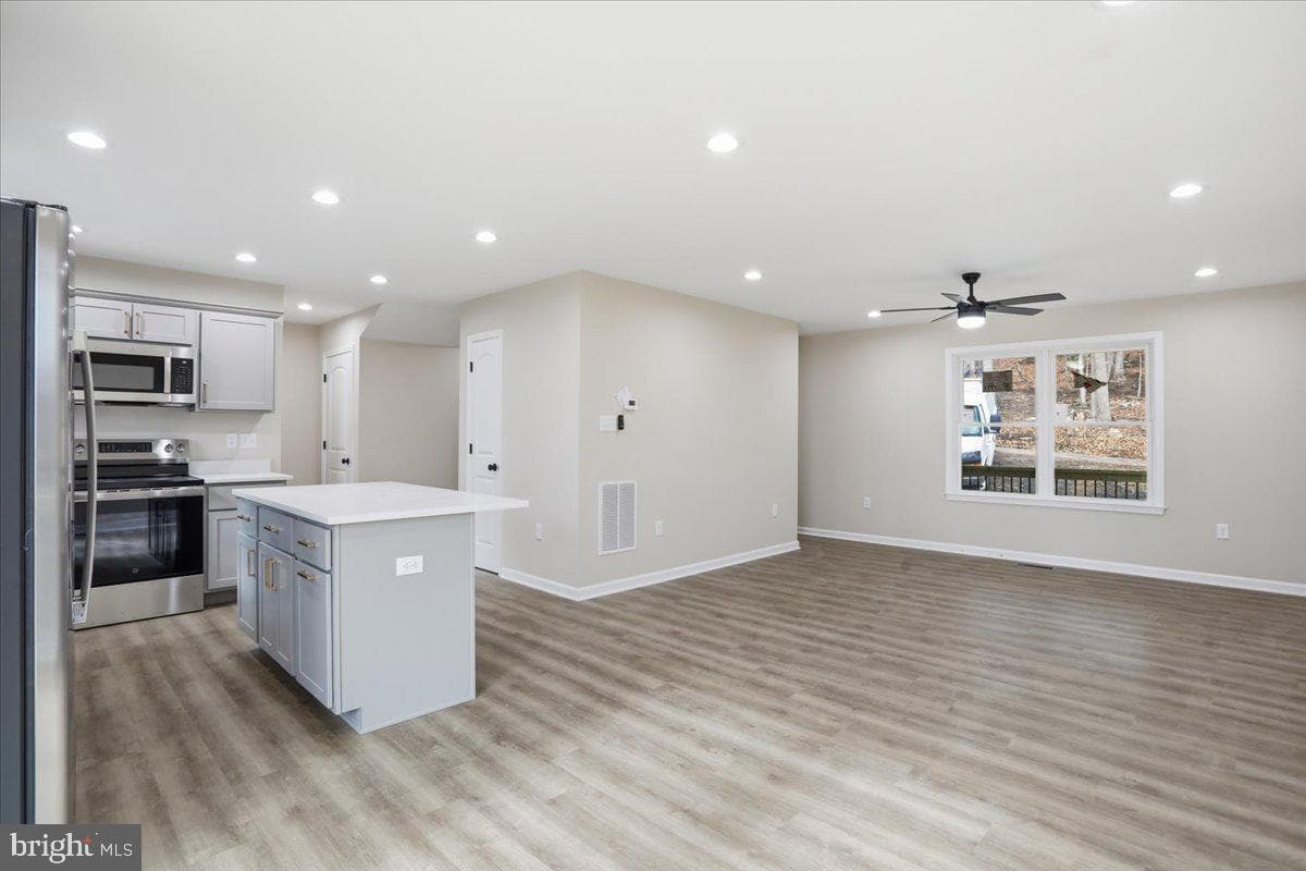 718 Panther Drive photo 8