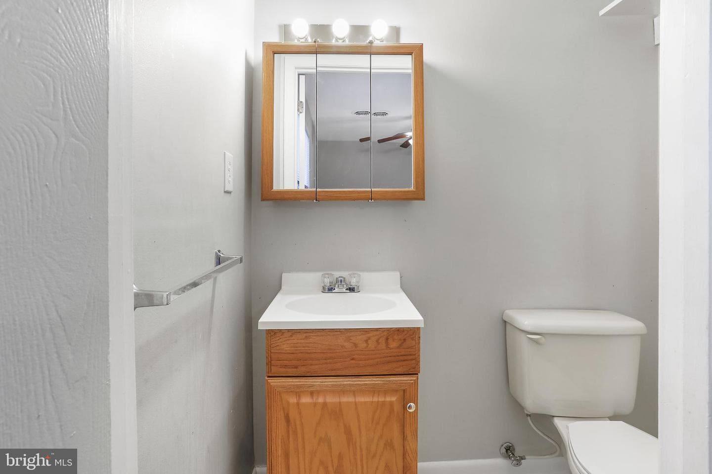 7786 Carolyn Avenue photo 28