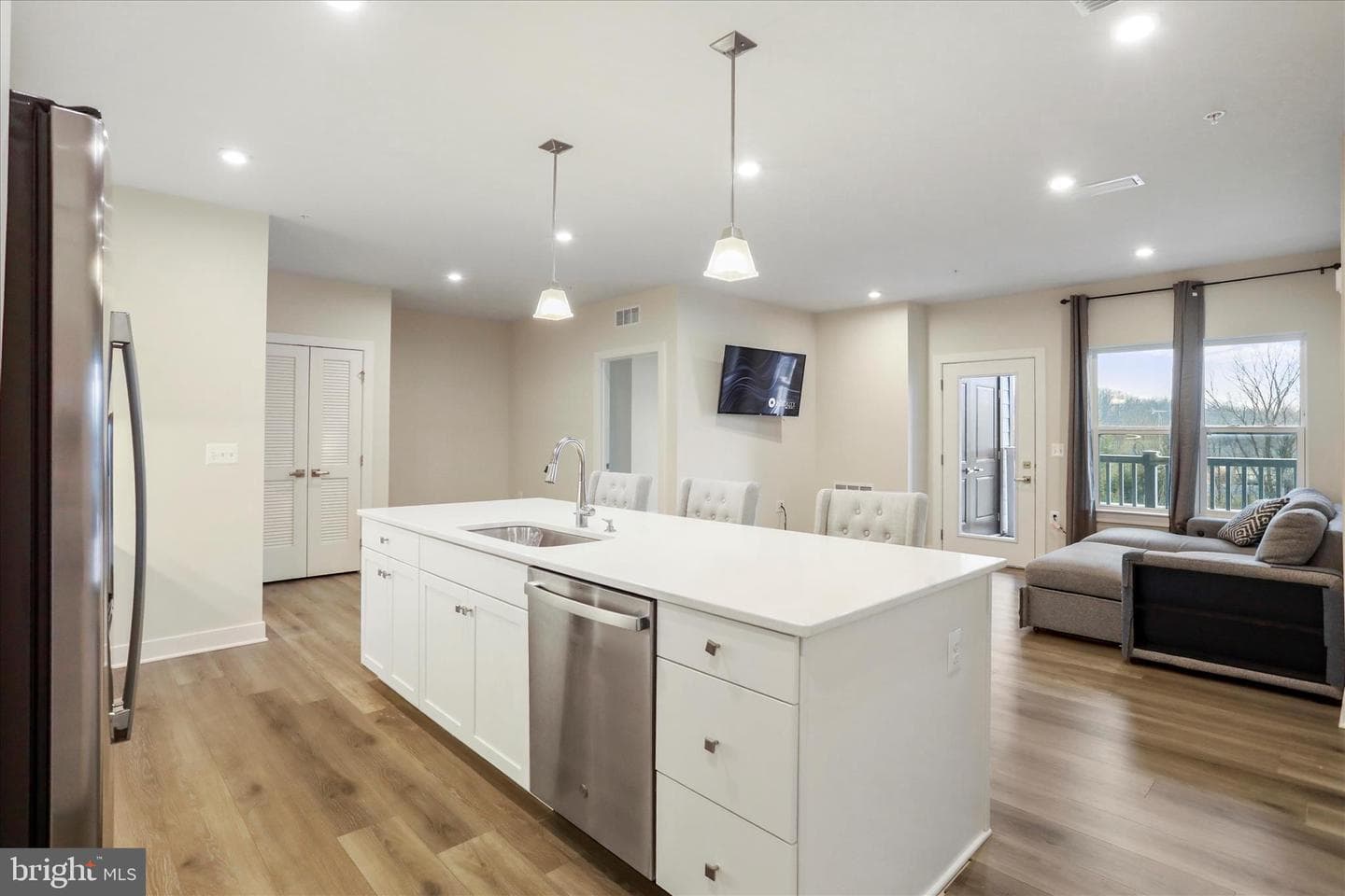 151 Mccormick #203 photo 10