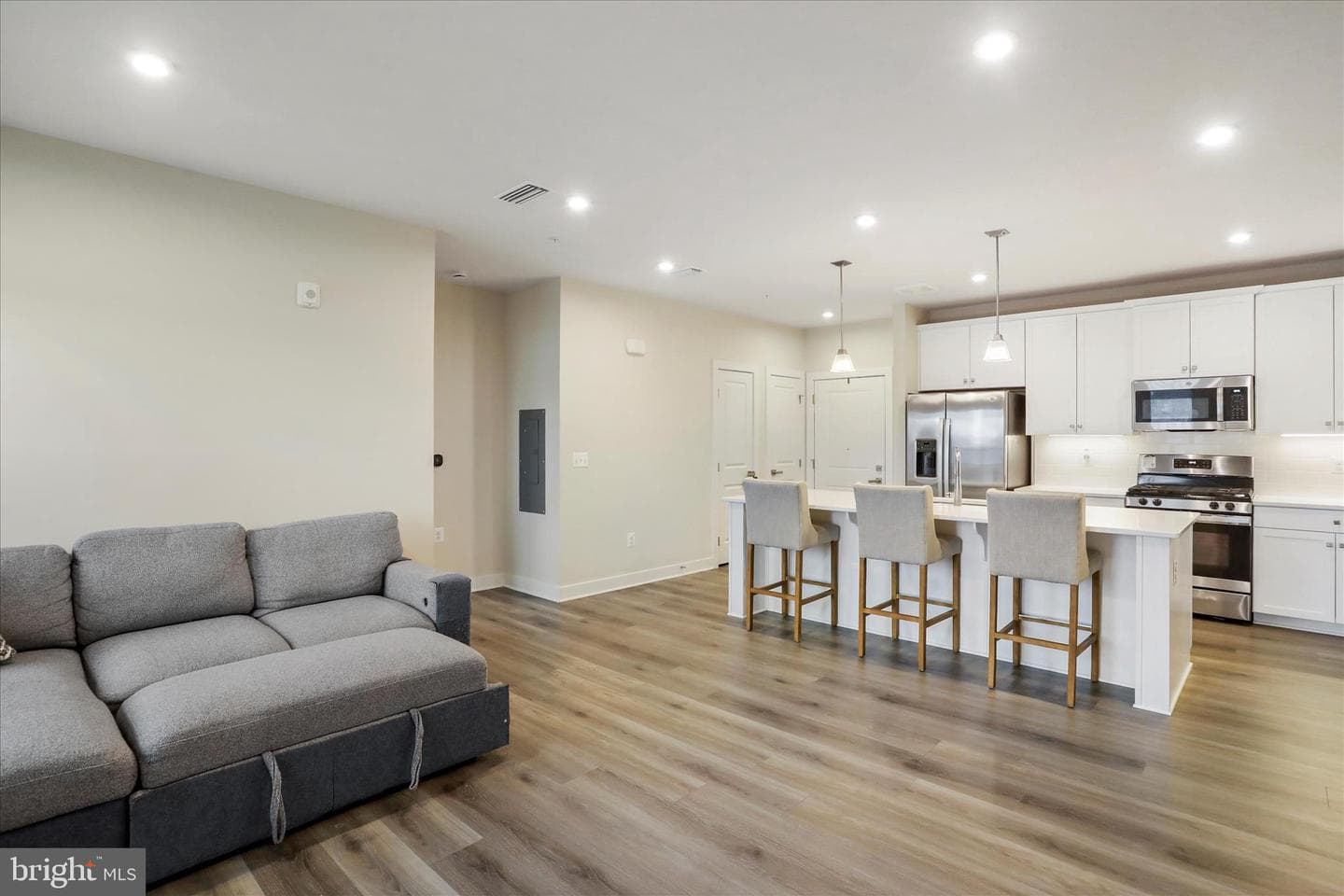 151 Mccormick #203 photo 12