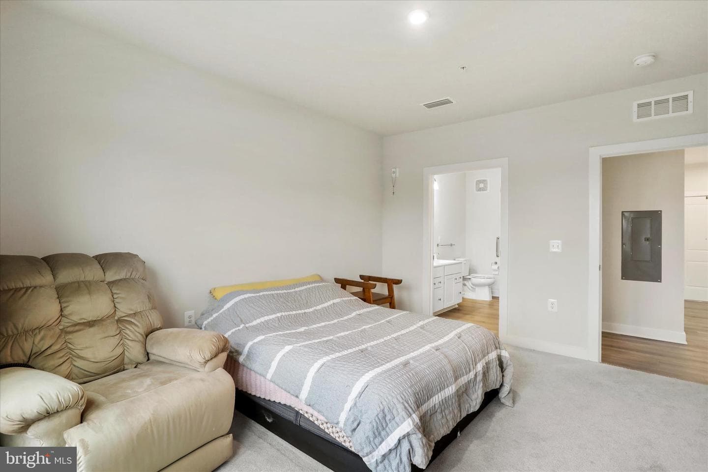 151 Mccormick #203 photo 20