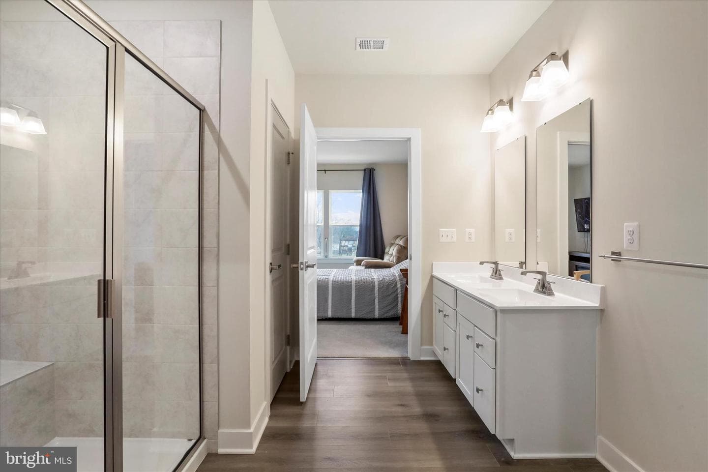 151 Mccormick #203 photo 24