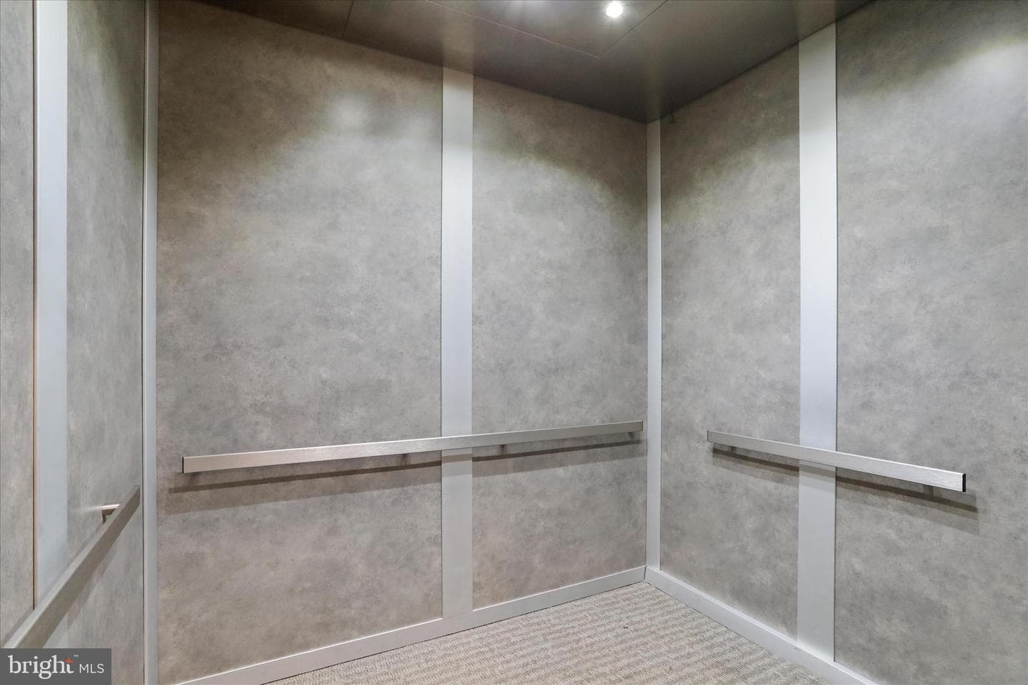 151 Mccormick #203 photo 40