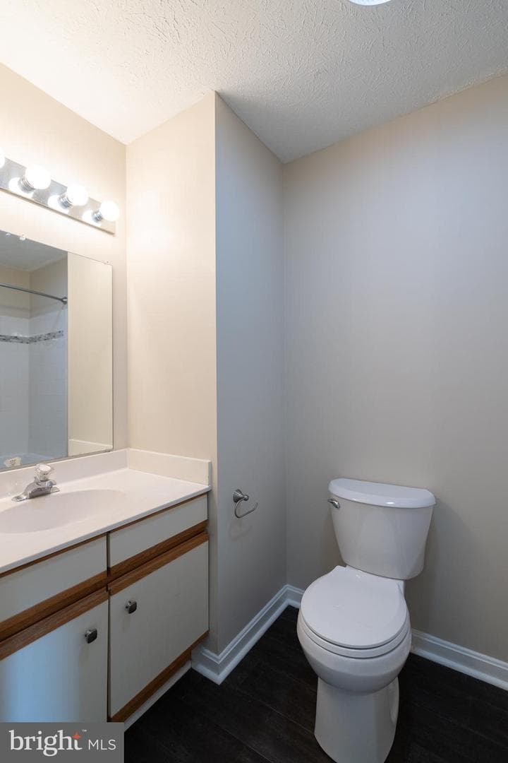 218 Tudor Drive photo 28