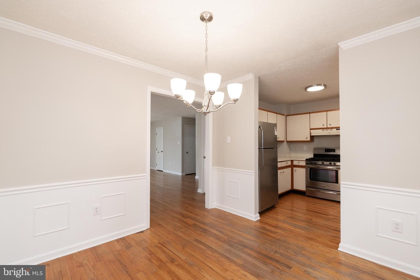 218 Tudor Drive photo 6