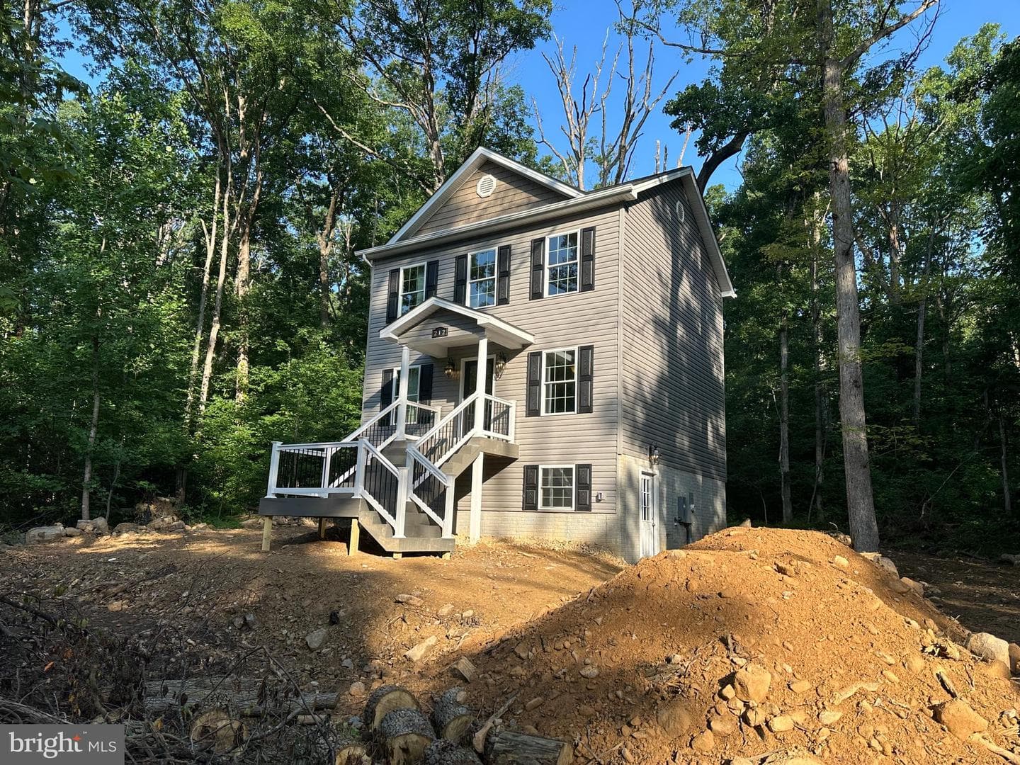 212 Falcon Trail, Winchester