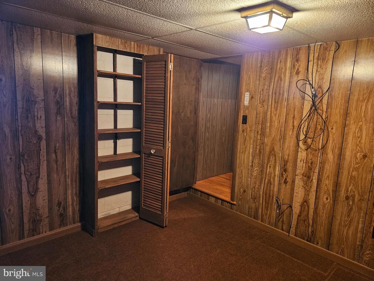 5078 Laura Drive photo 11