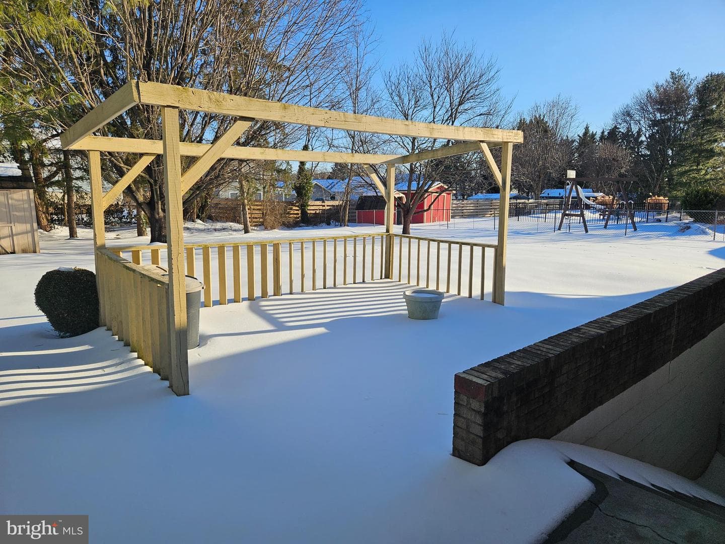 5078 Laura Drive photo 2