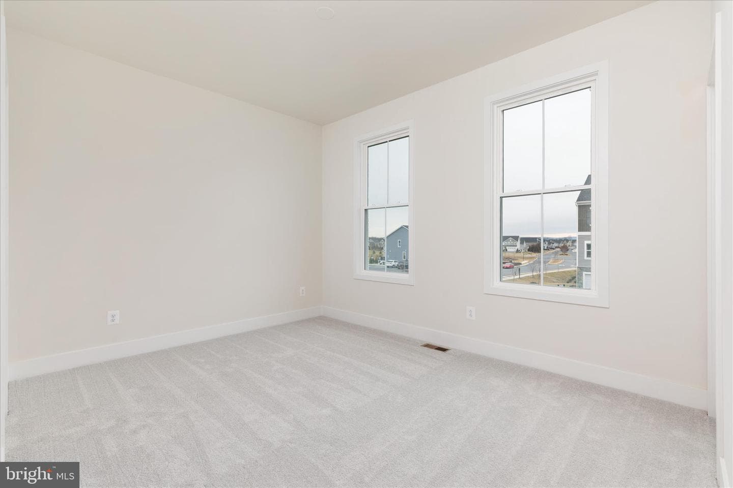 114 Heyford Drive photo 24