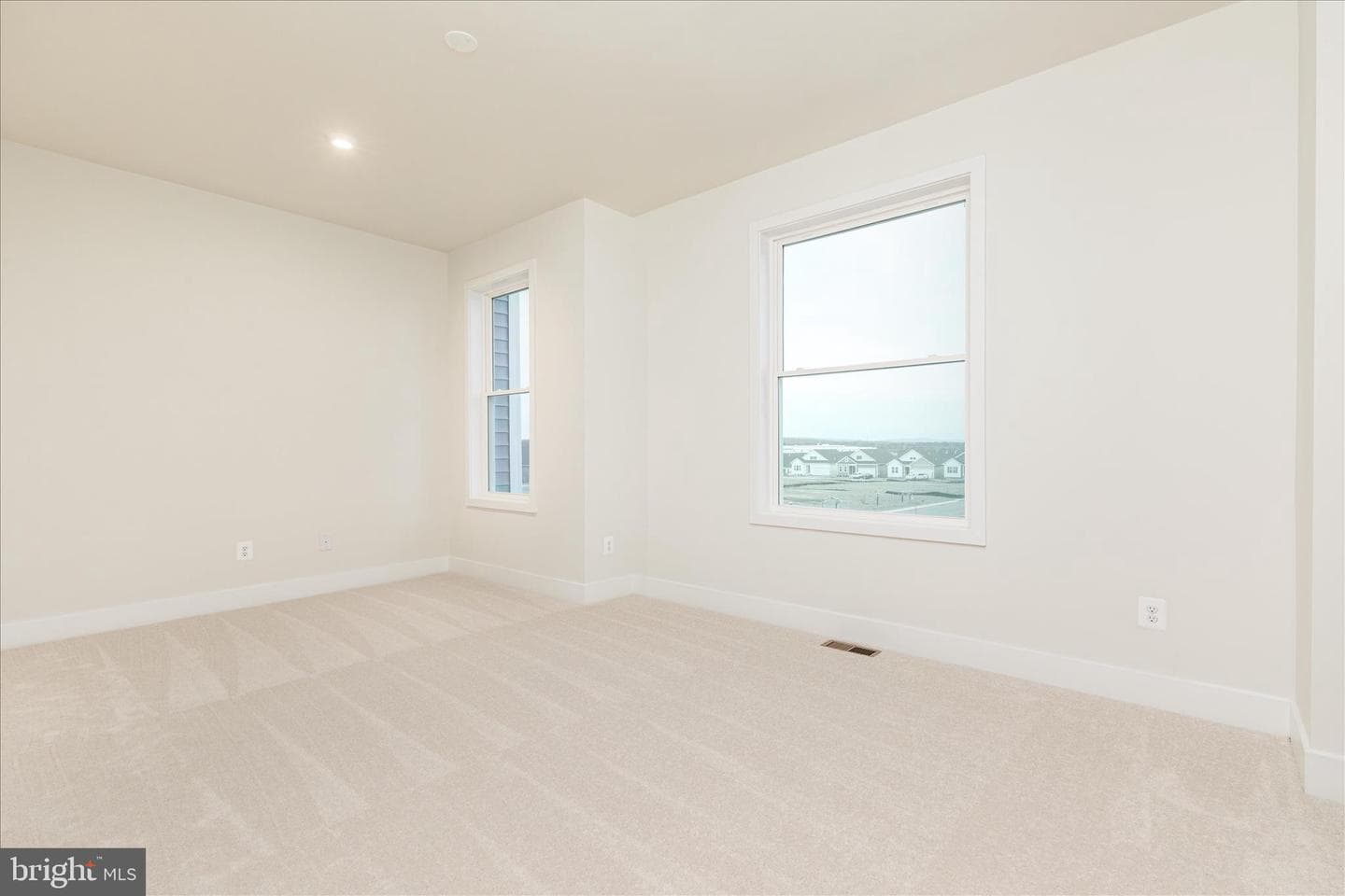 114 Webster Court photo 31