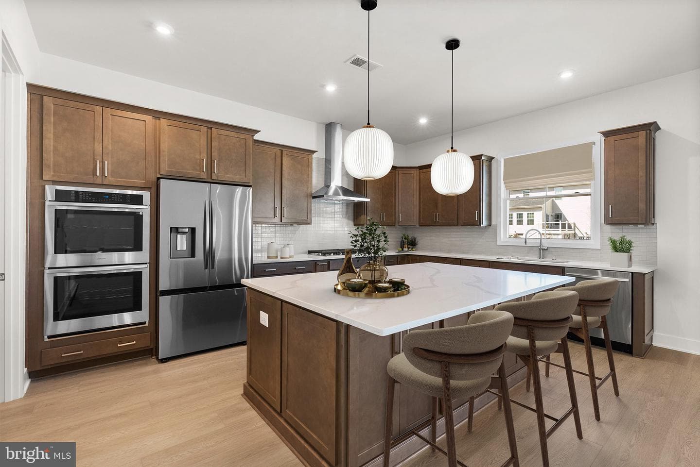 112 Heyford Dr photo 3
