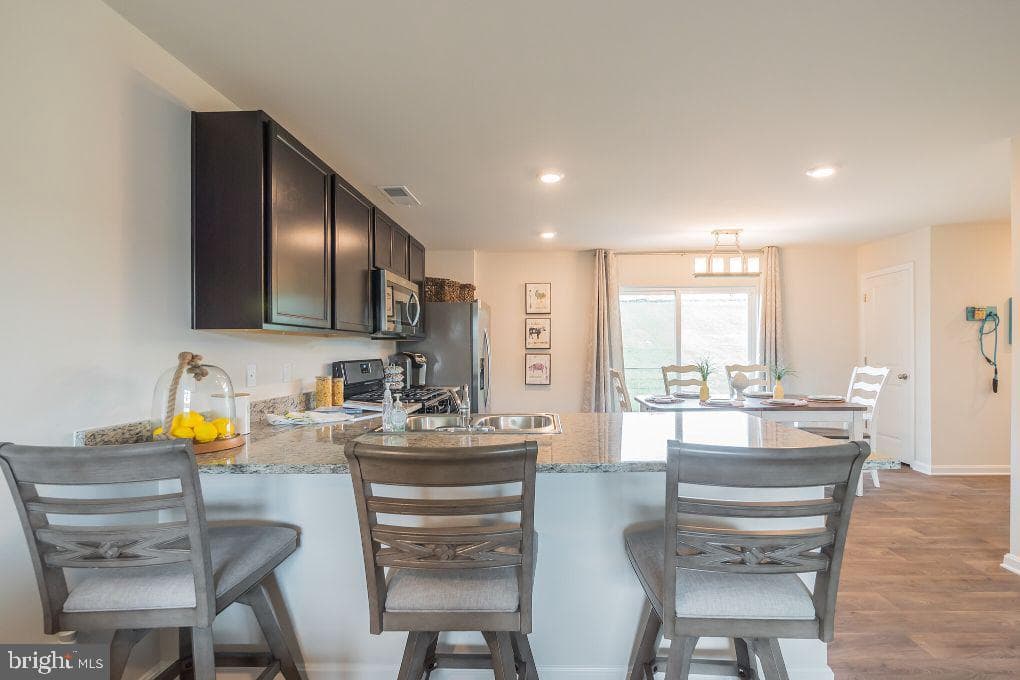 105 Seminole Drive photo 8