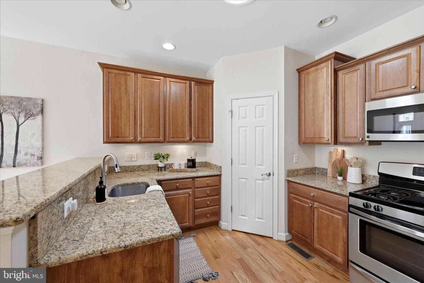 103 Bleeding Heart Drive photo 12