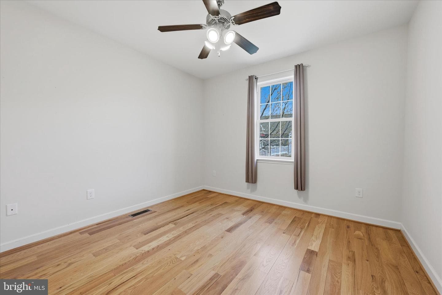 103 Bleeding Heart Drive photo 23