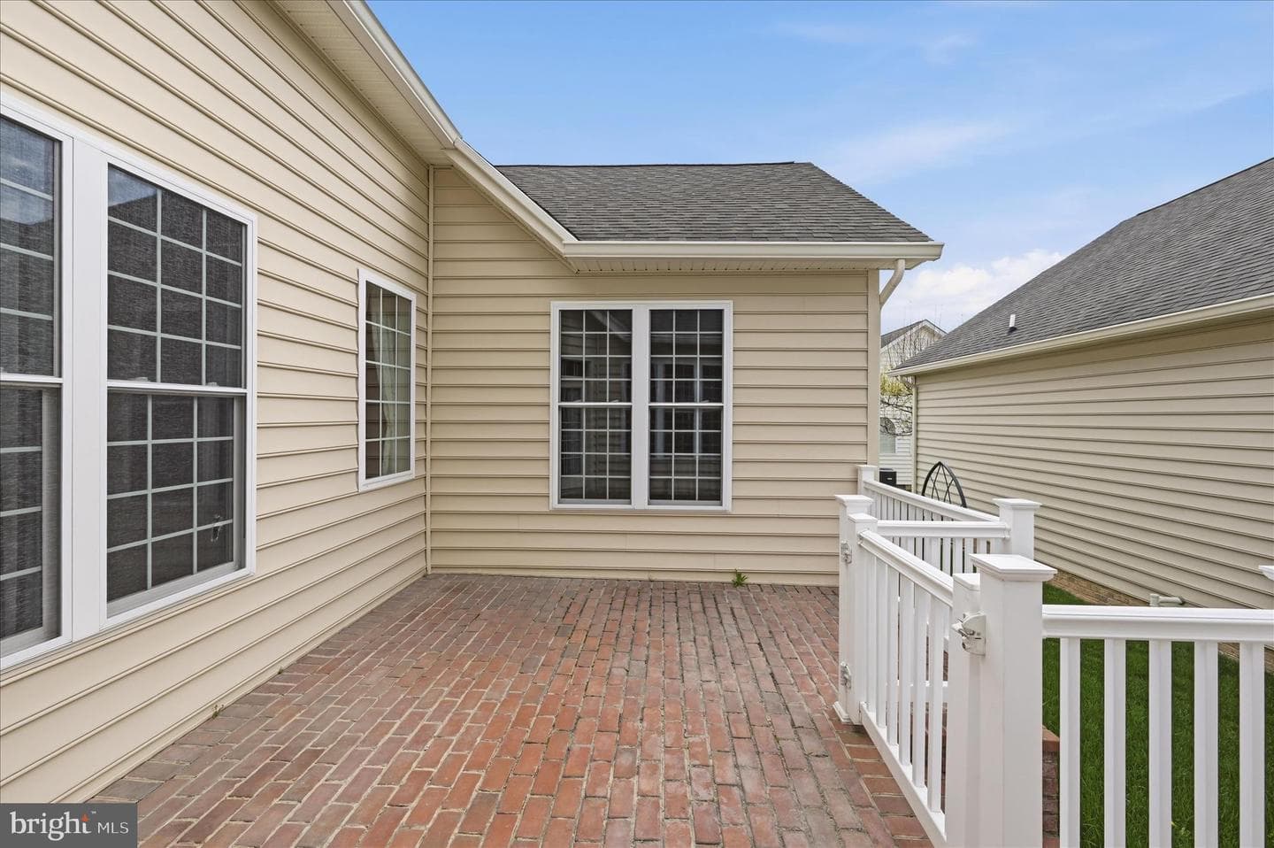 103 Bleeding Heart Drive photo 35