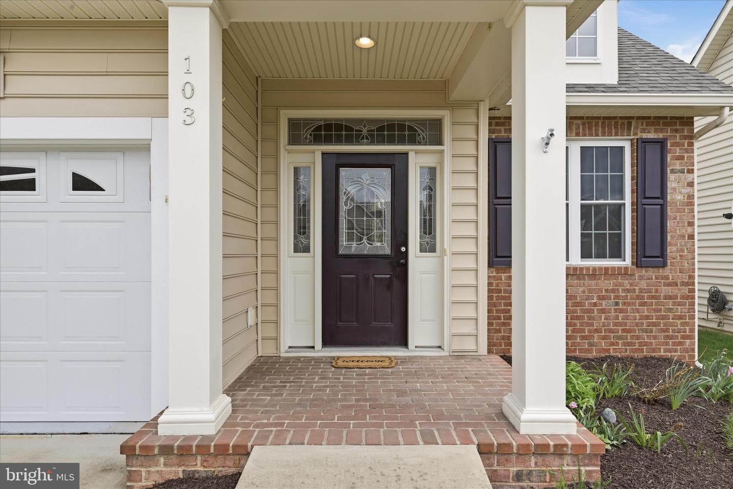 103 Bleeding Heart Drive photo 4