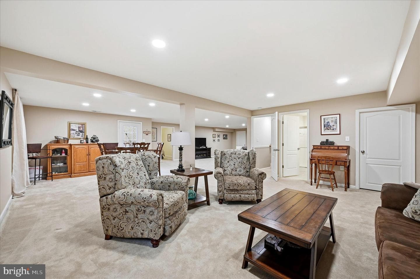 105 Ladysmith Drive photo 42