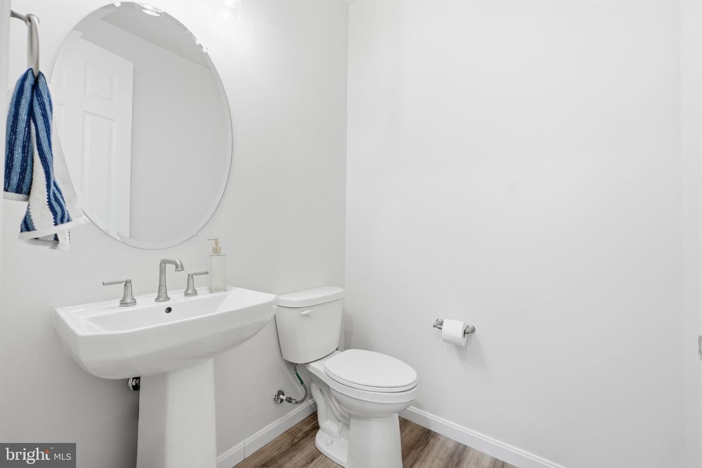 128 Poe Drive photo 25