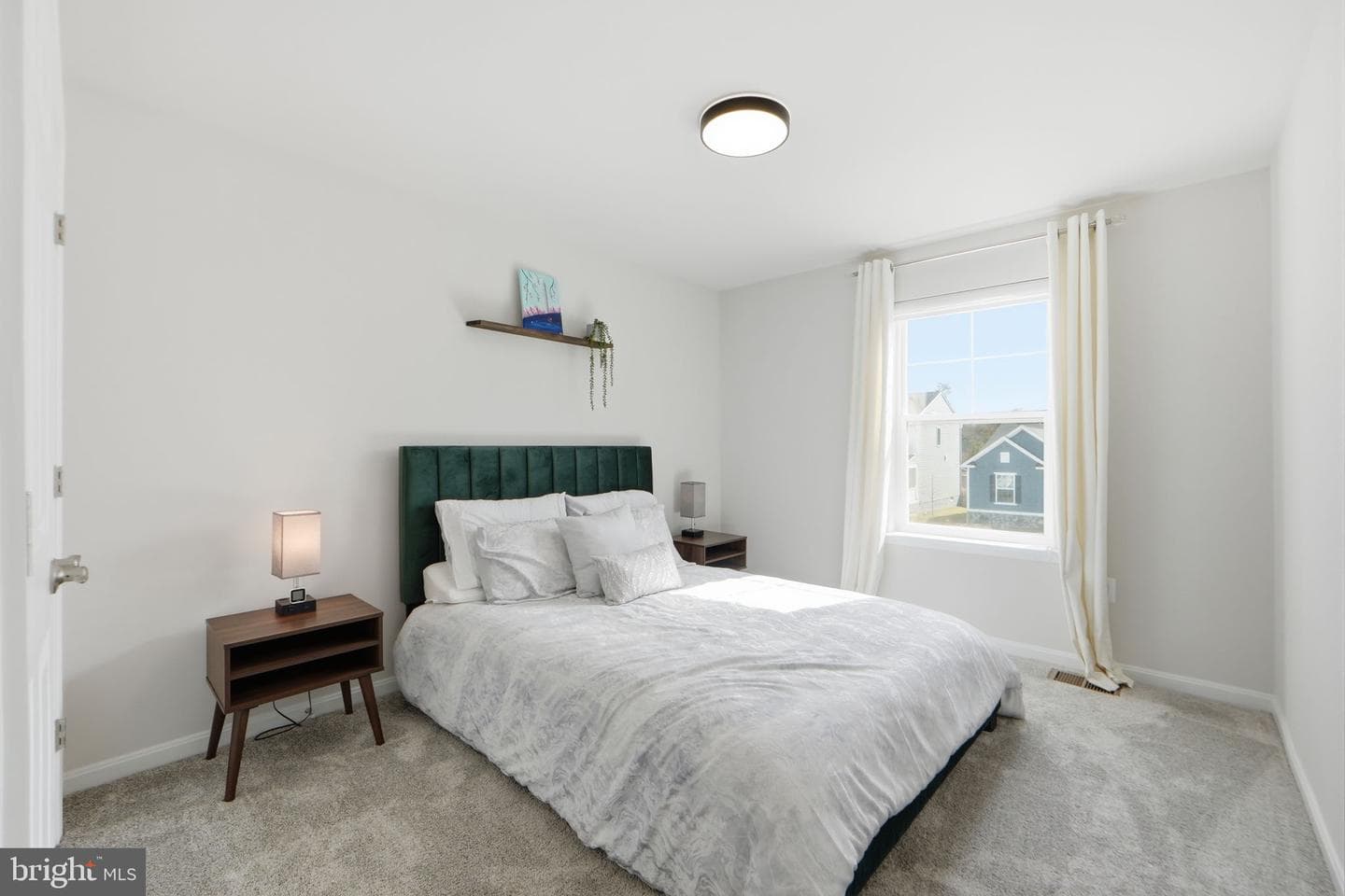 128 Poe Drive photo 34