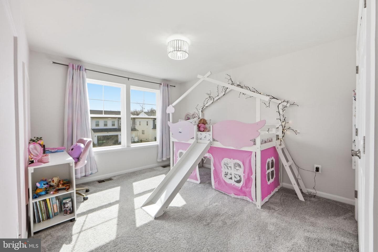 128 Poe Drive photo 37
