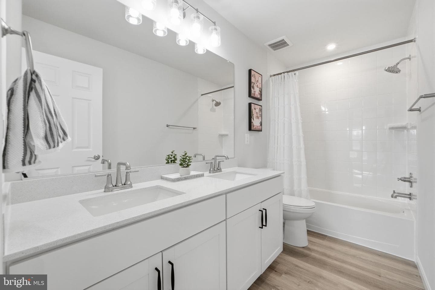 128 Poe Drive photo 39