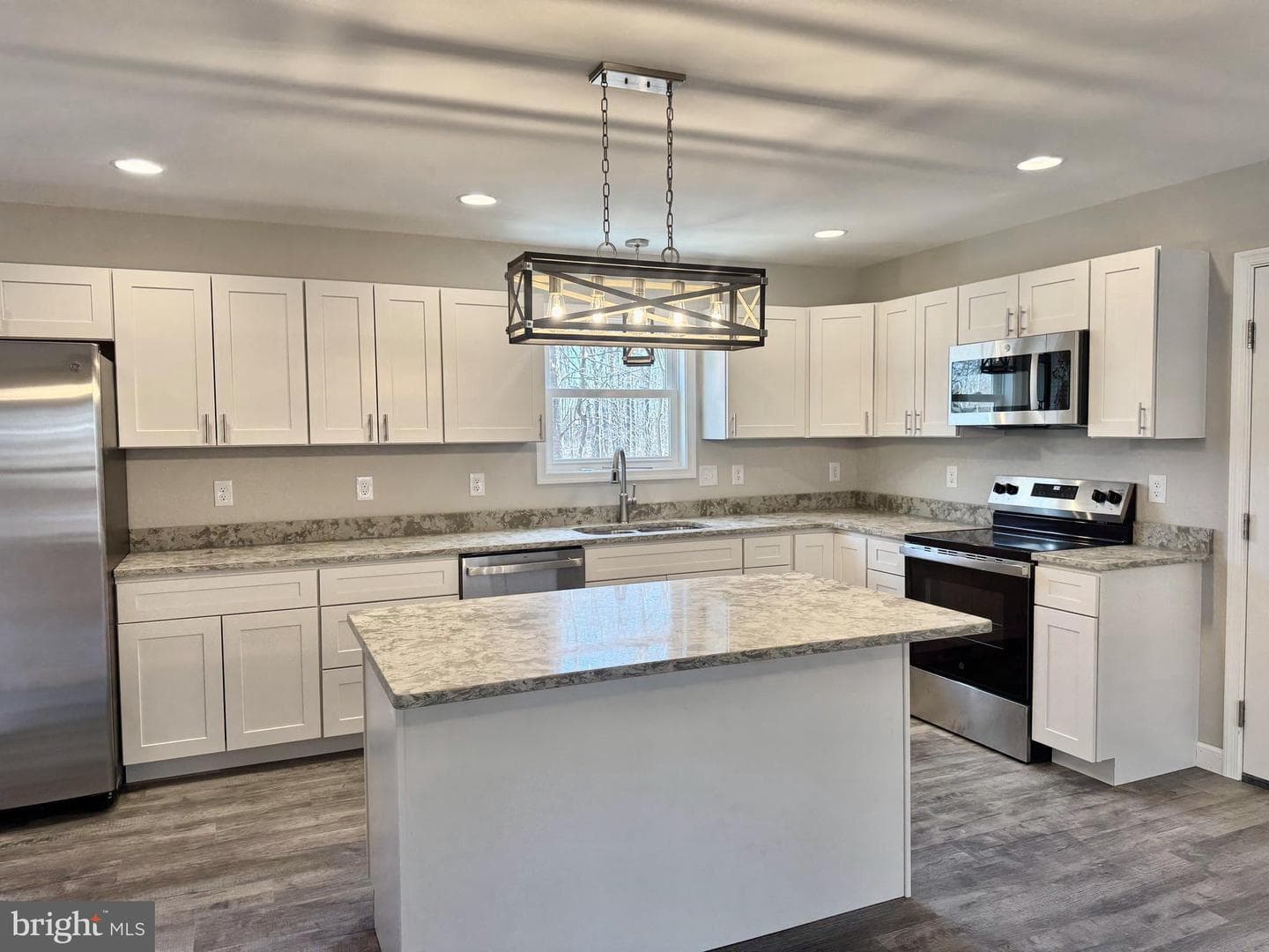 215 Cochise Trail photo 3