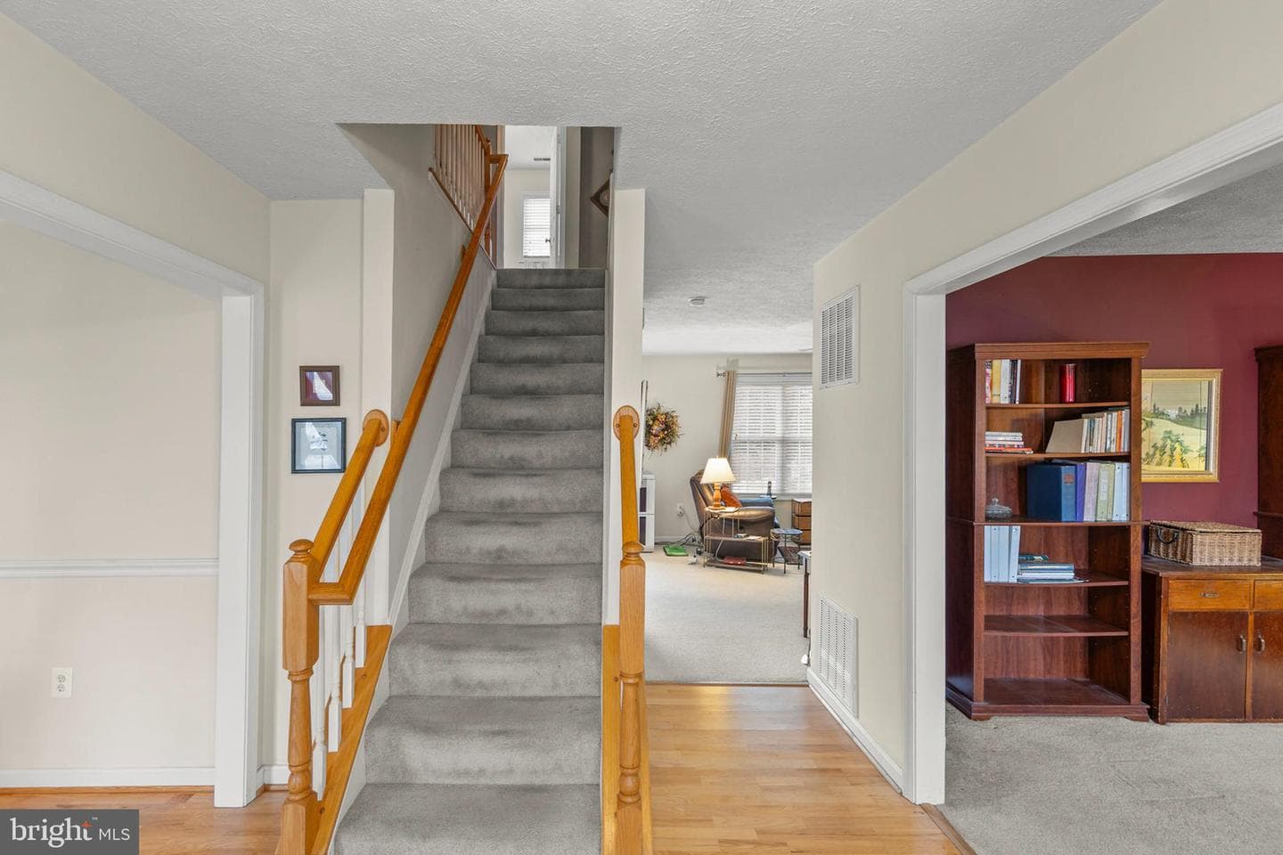 112 Grindstone Drive photo 2