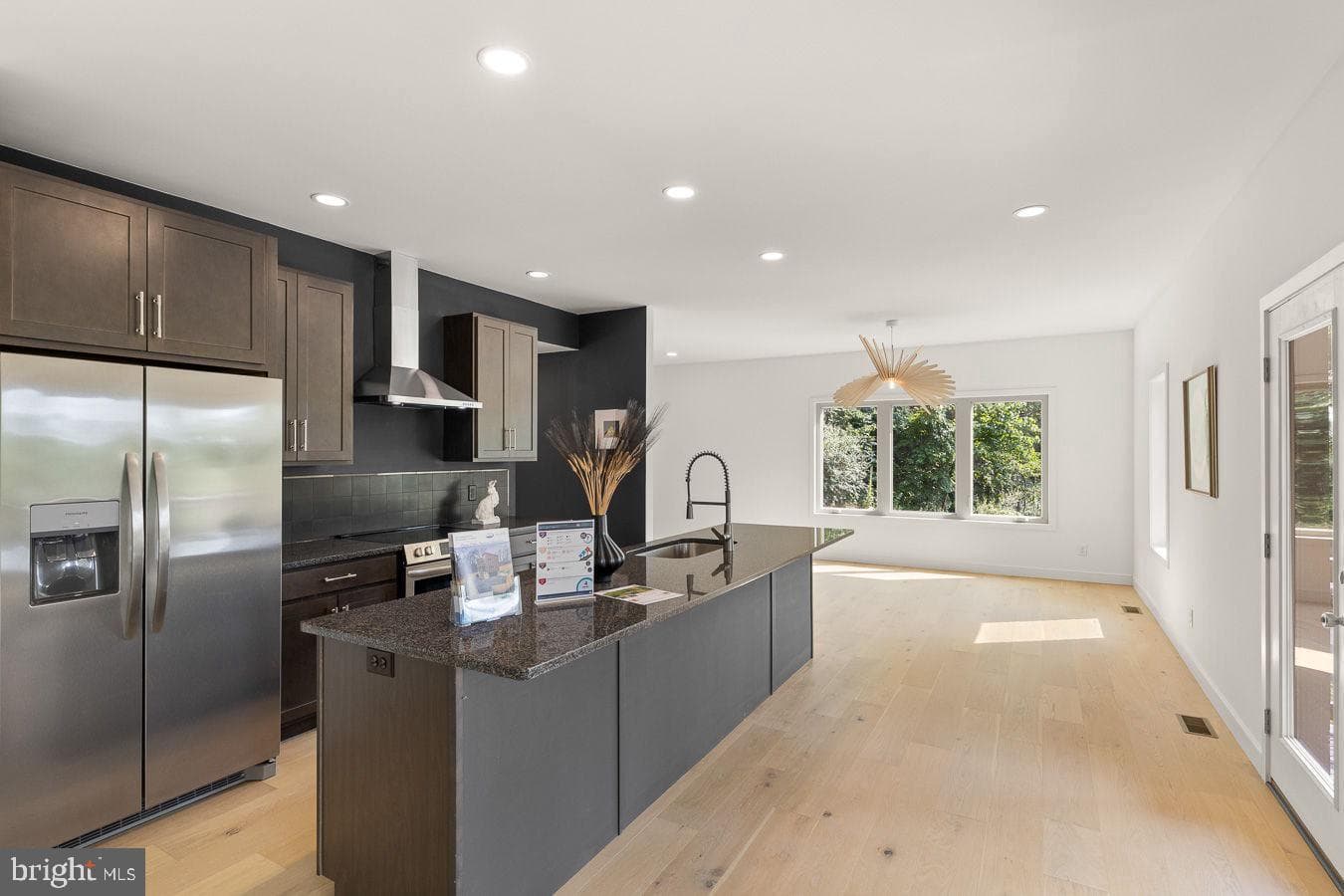 201 Nathaniel Drive photo 10