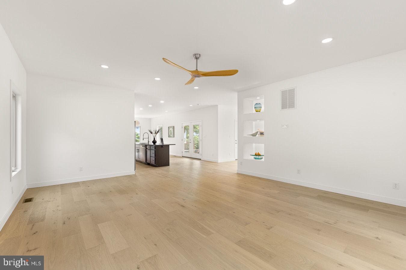 201 Nathaniel Drive photo 9