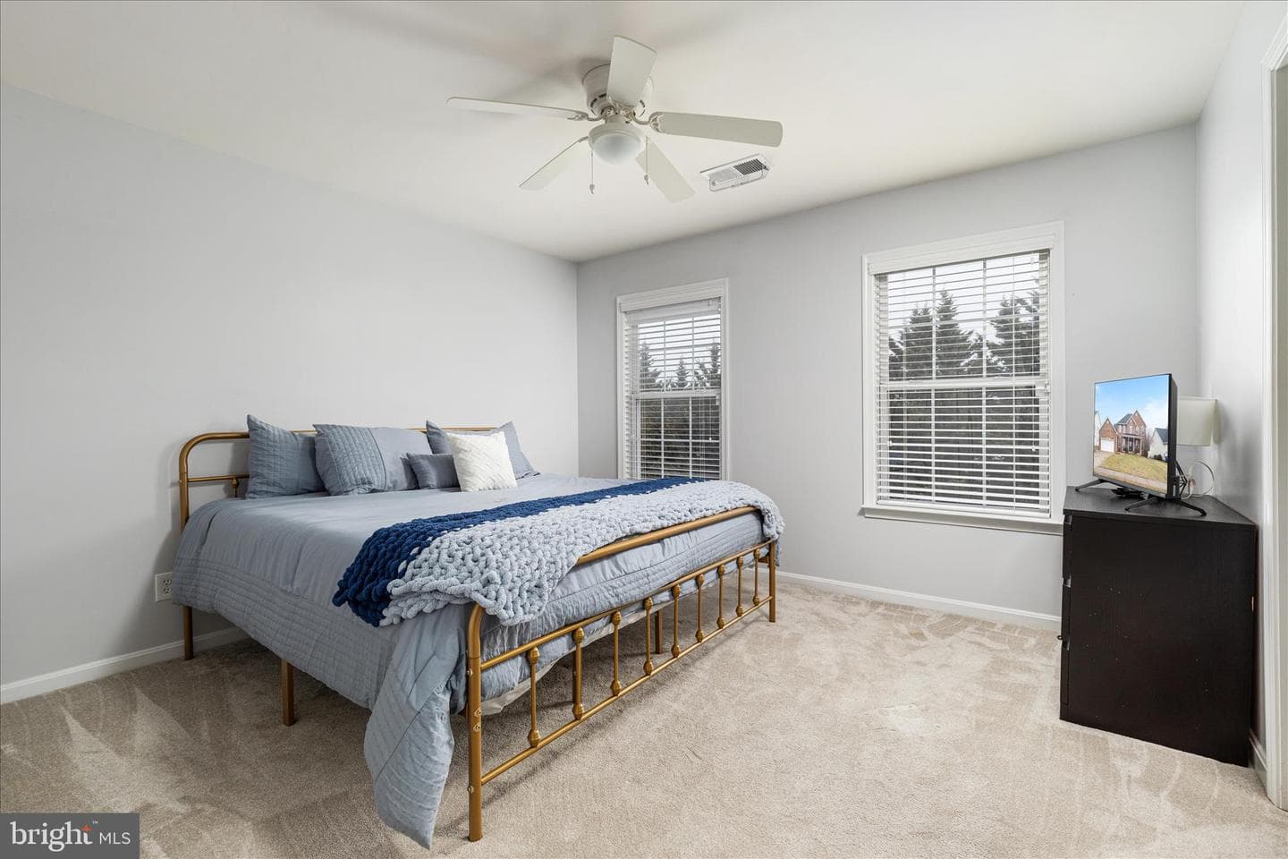 105 Barnston Court photo 22