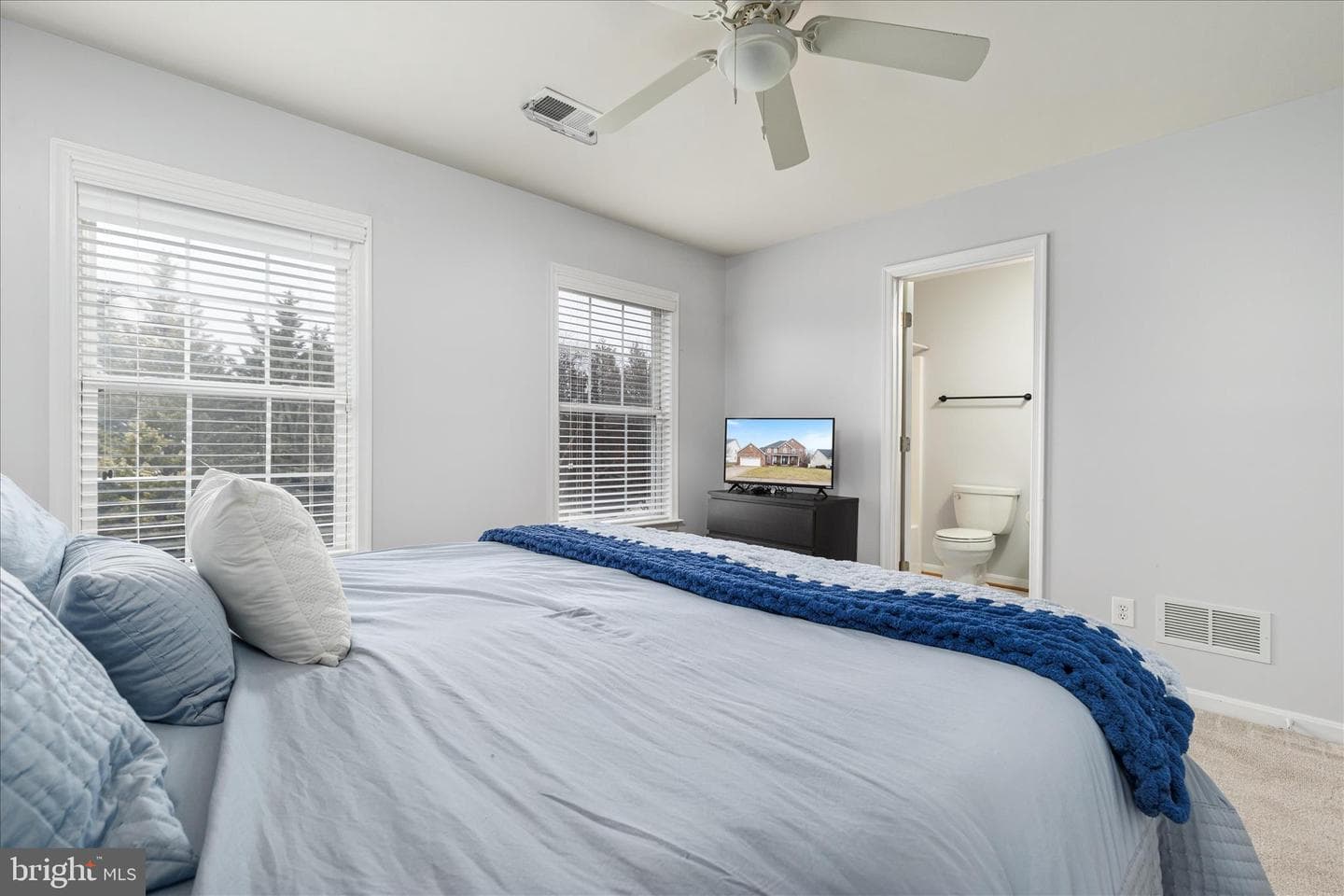 105 Barnston Court photo 23
