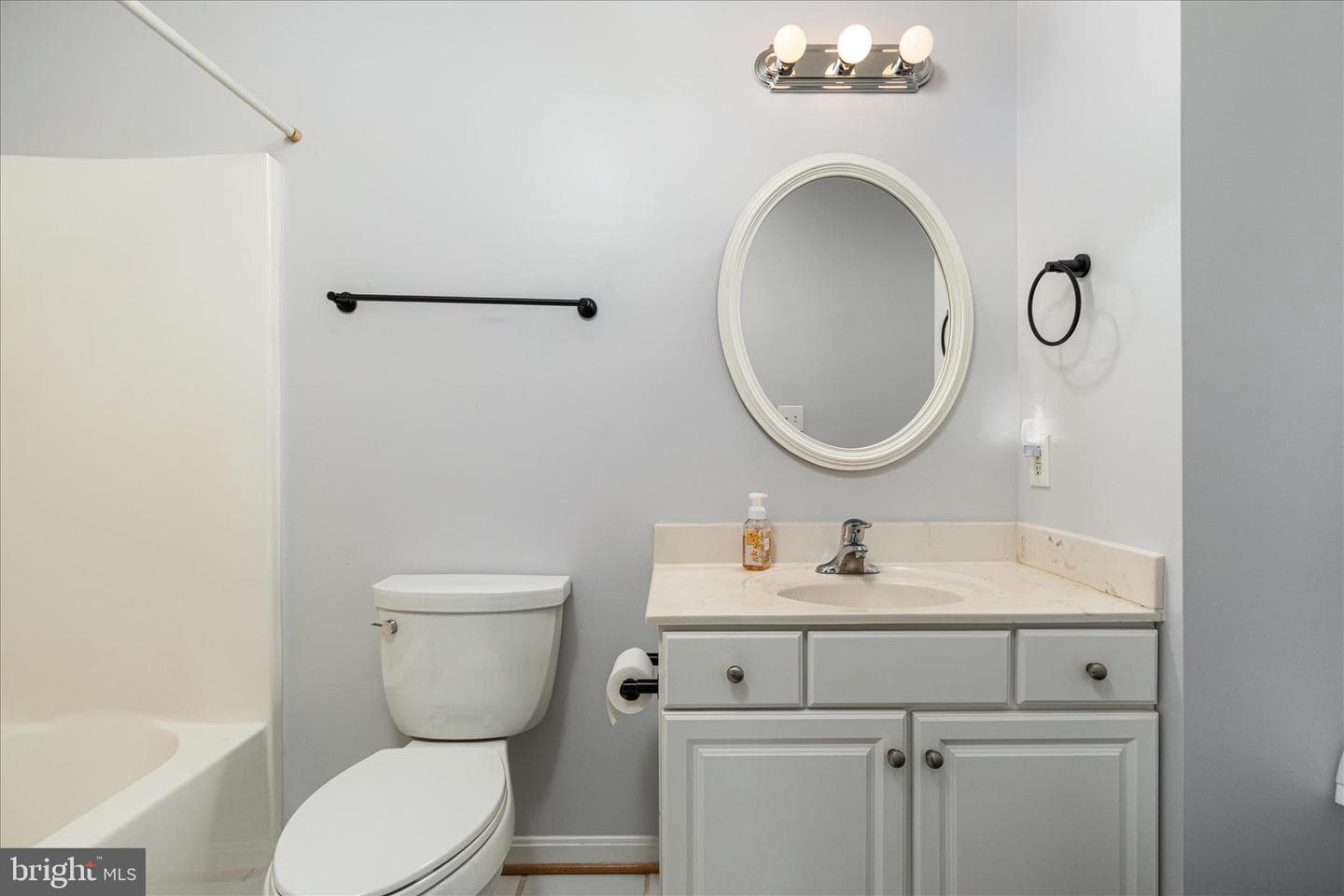 105 Barnston Court photo 24