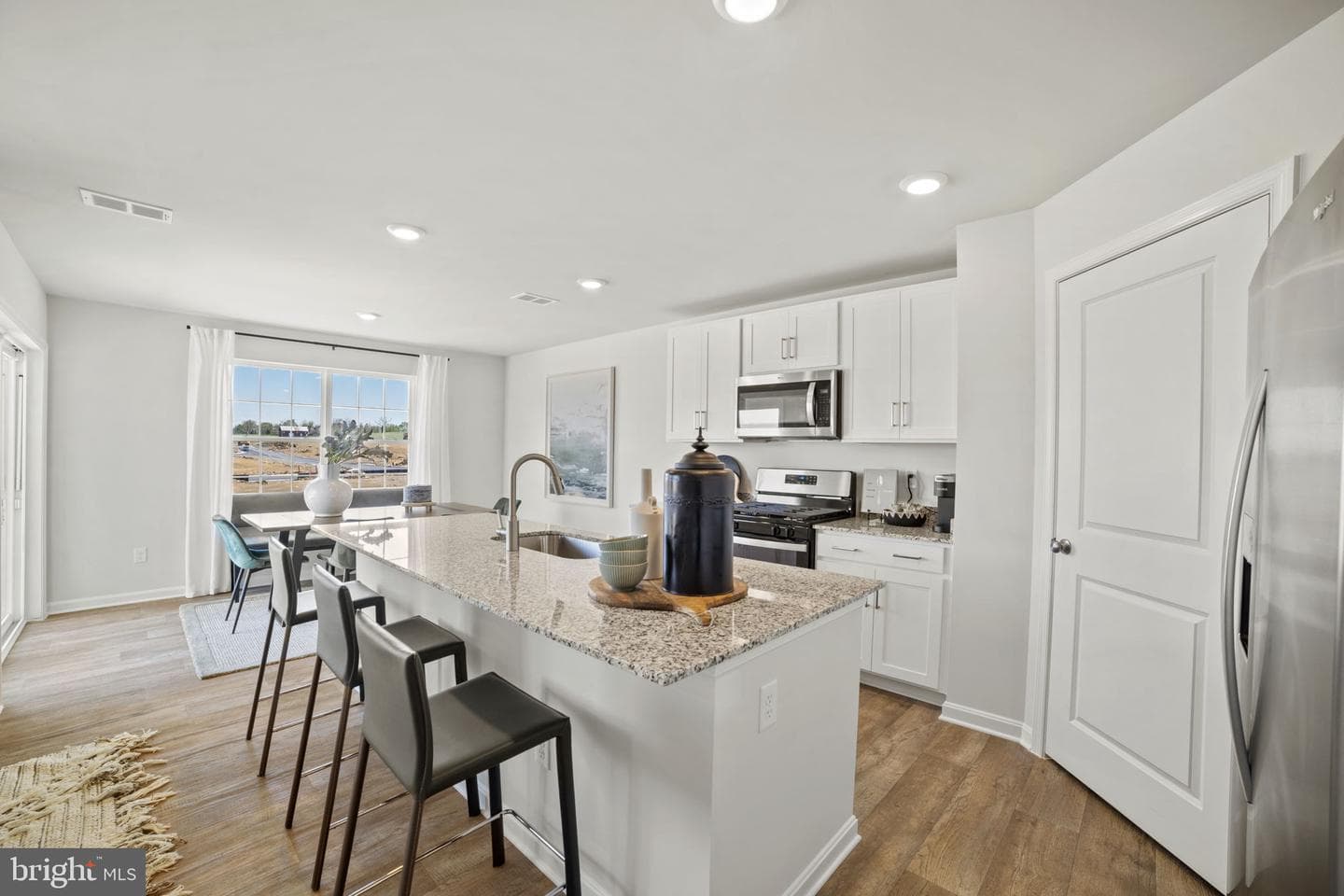 136 Wappinger Terrace photo 4