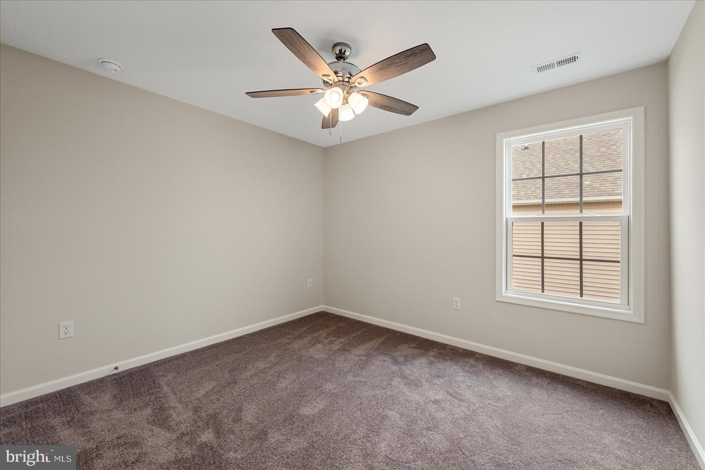 253 Rossmann Blvd photo 32