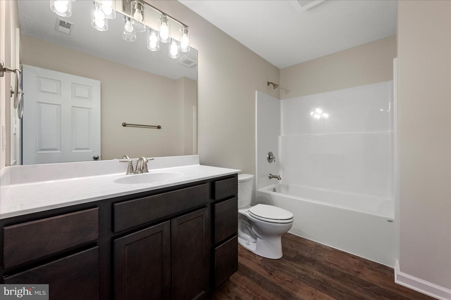 253 Rossmann Blvd photo 36