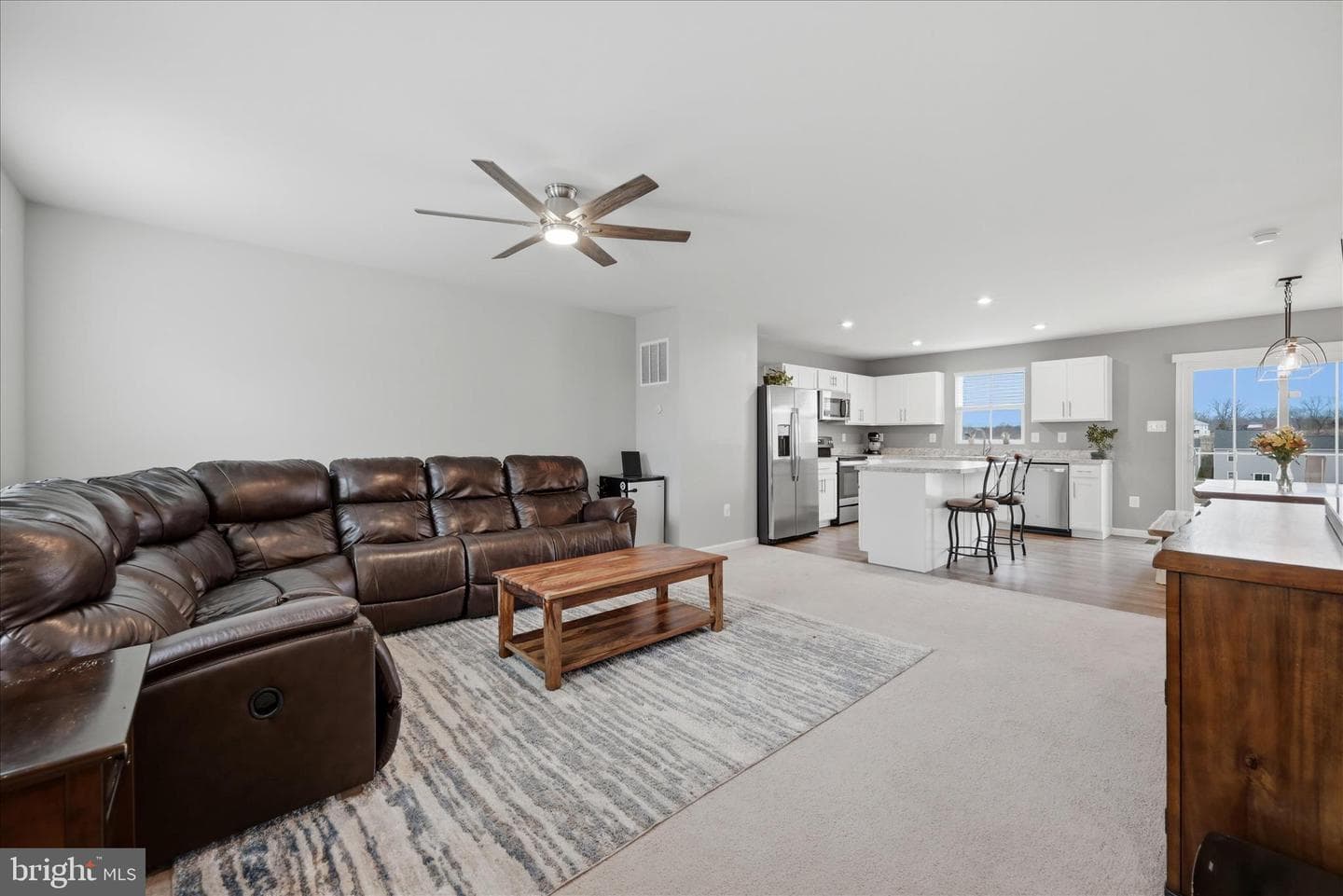 471 Coville Street photo 10