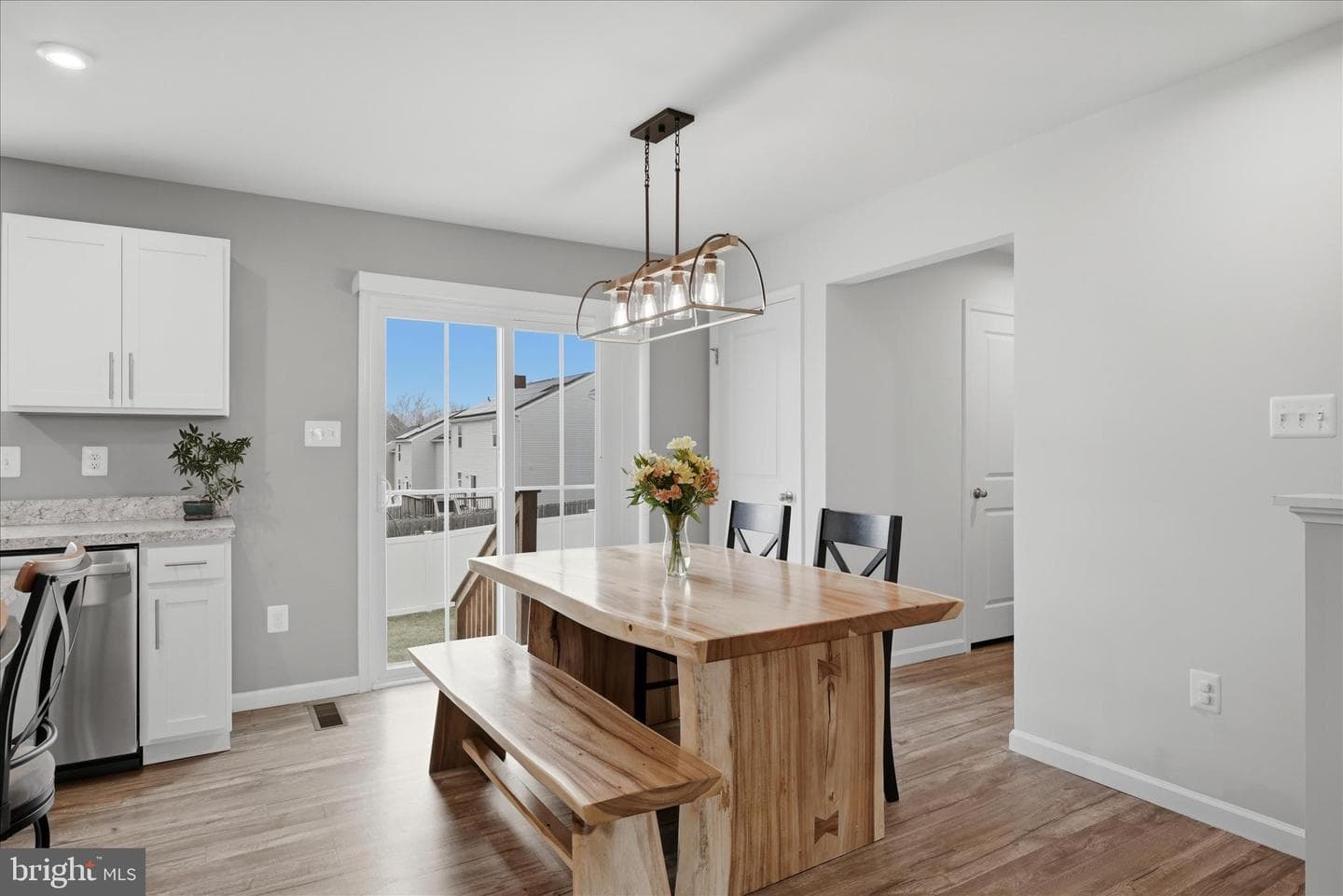 471 Coville Street photo 13