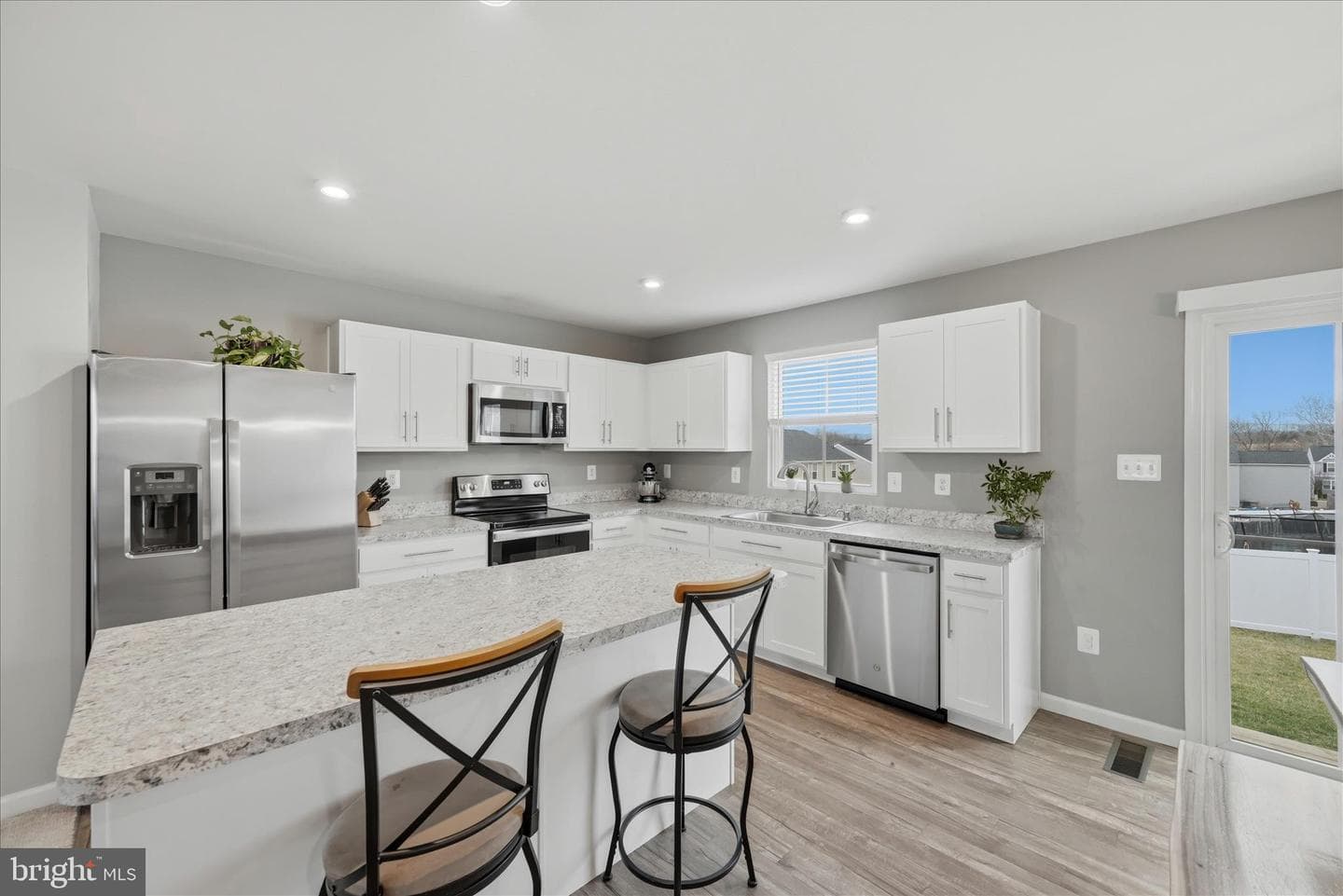 471 Coville Street photo 14