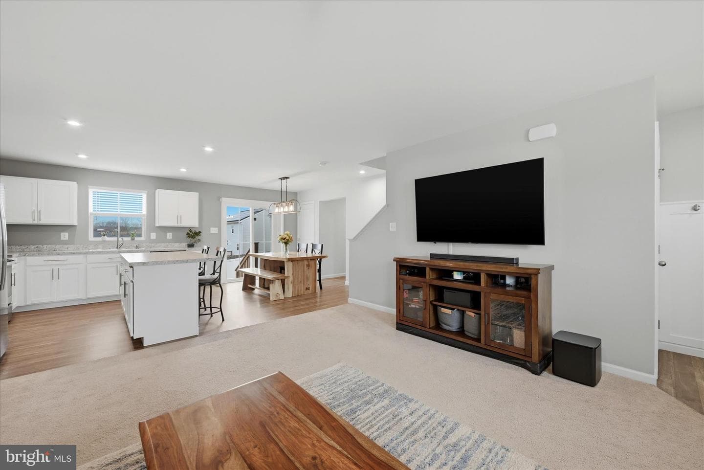 471 Coville Street photo 3