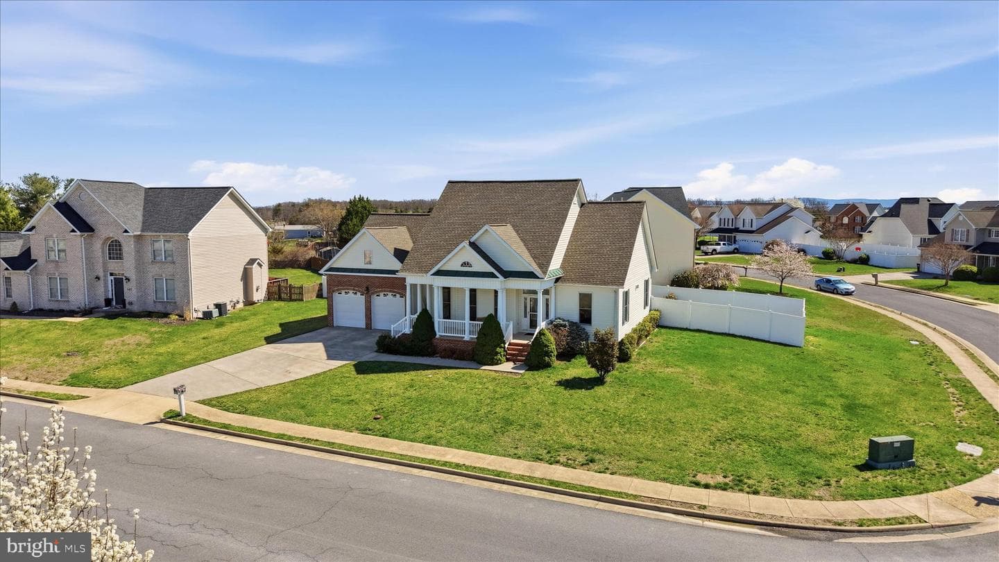 300 Clydesdale Drive photo 65